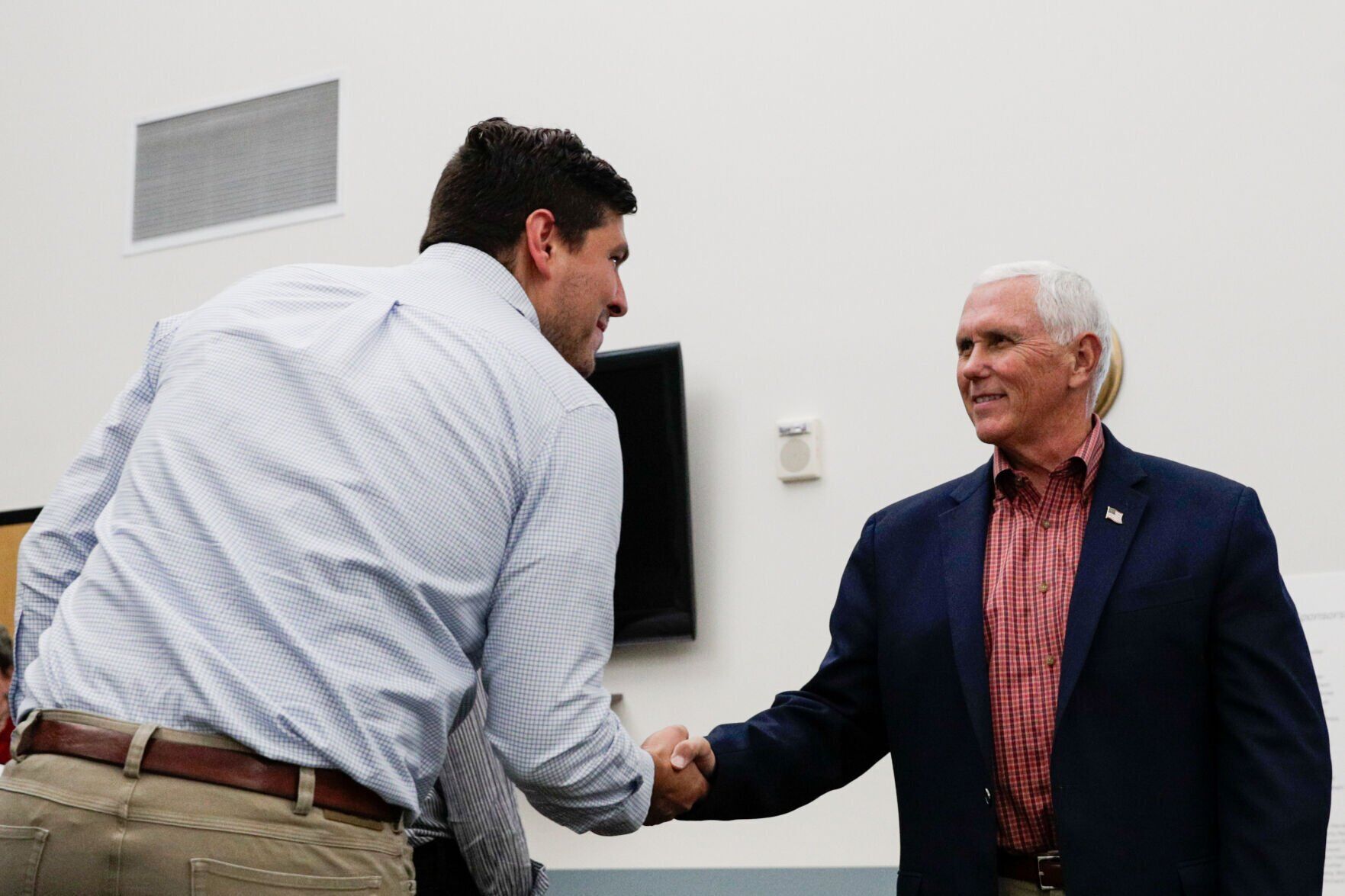 092922-qc-nws-pence-02.jpg